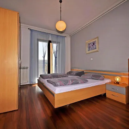 Paliska 3*